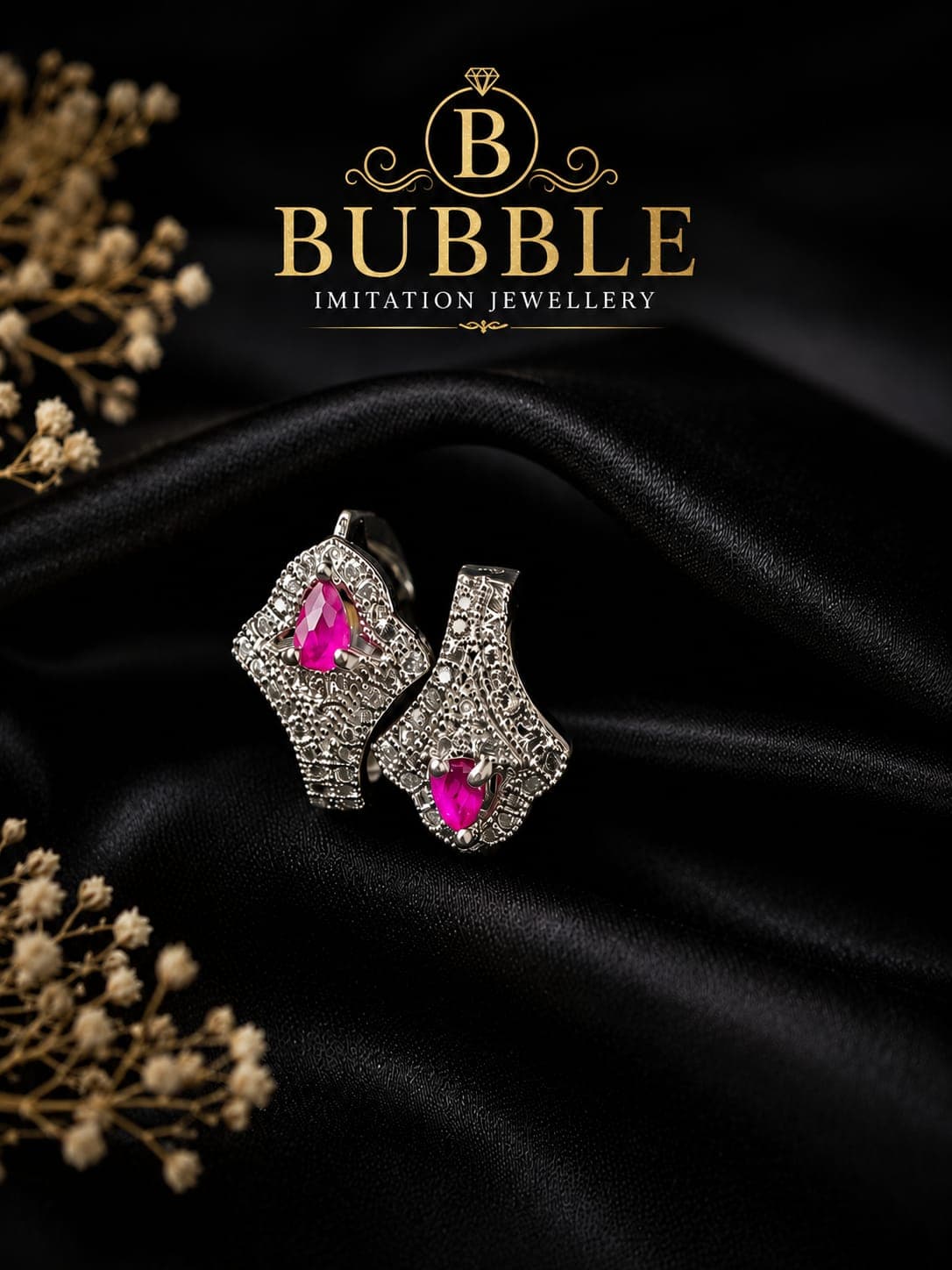Earrings studs with lock pattern 